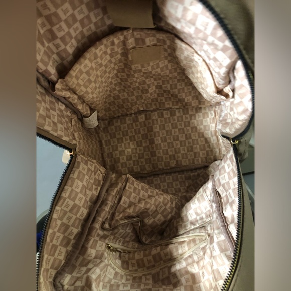 London Fog Backpack - Picture 2 of 5